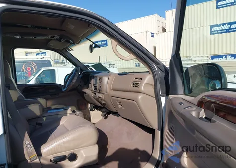 2000 Ford Excursion Limited from USA, damaged, VIN 1FMSU43F6YEB39984